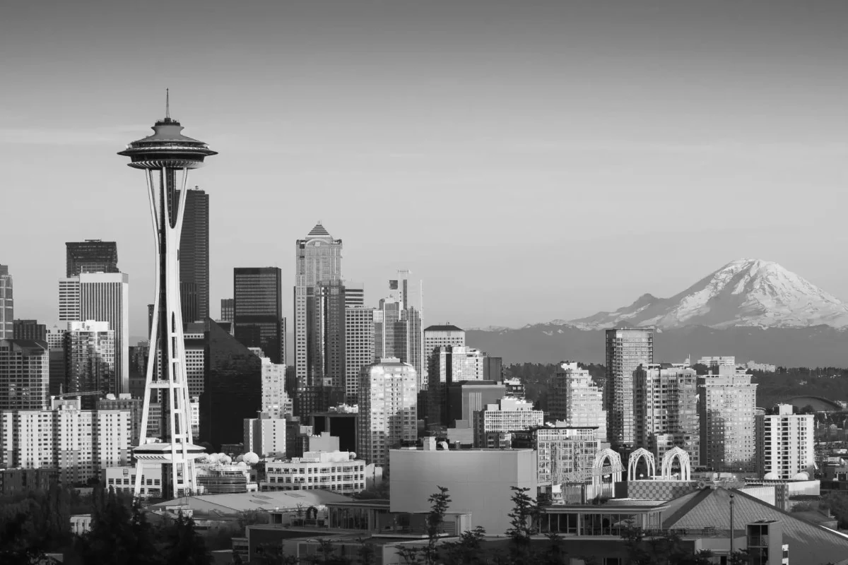 Seattle skyline with Mount Rainier