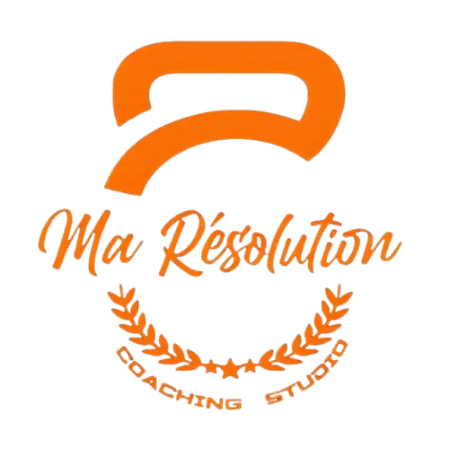 Orange kettlebell icon above cursive text 'Ma Résolution' with a laurel wreath and 'Coaching Studio' below.