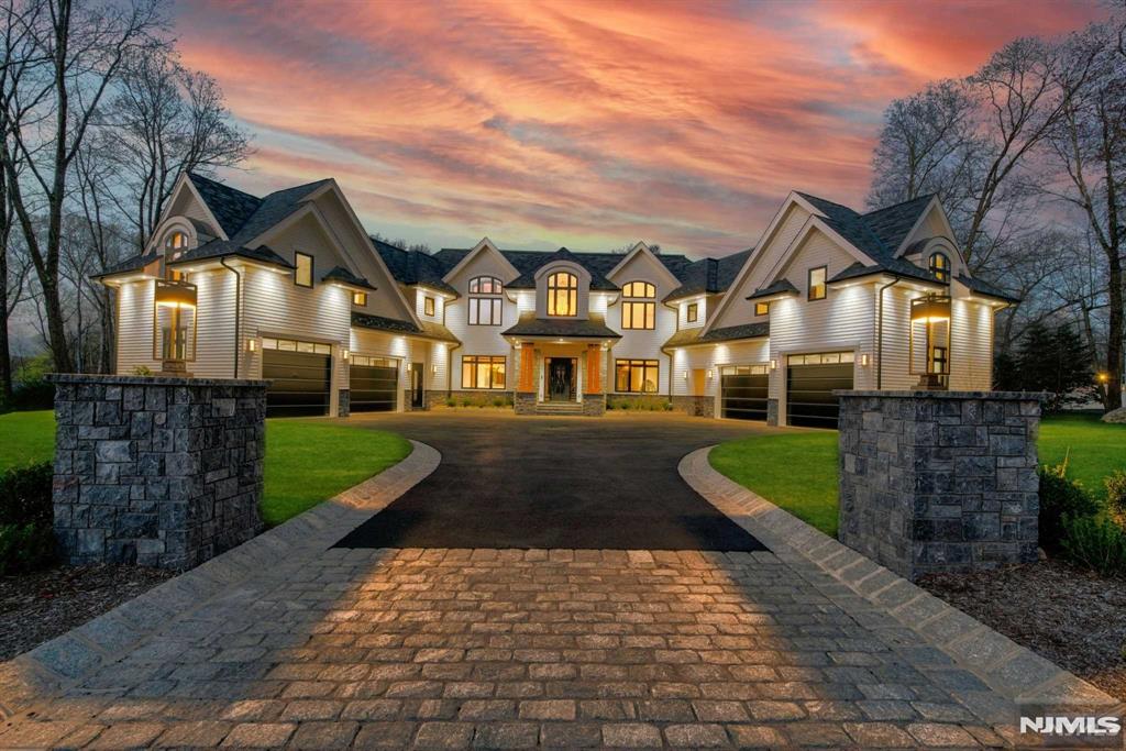 Franklin Lakes NJ luxury homes for sale in Bergen County