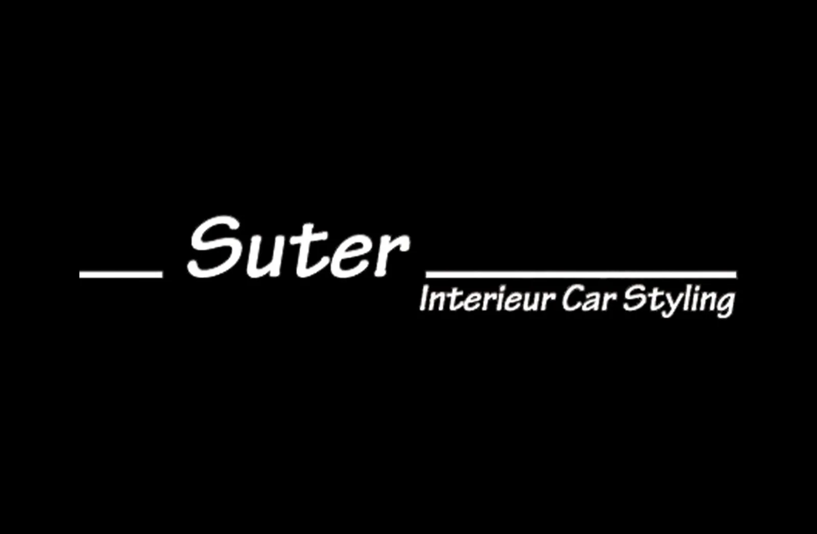 Professionelle Dellenentfernung ohne Lackierung bei Carrosserie Spritzwerk Marty Wangen SZ – Spezialist führt PDR-Reparatur am Fahrzeug durch