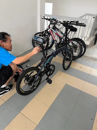 Foong, Bike Hero mechanic in Sengkang