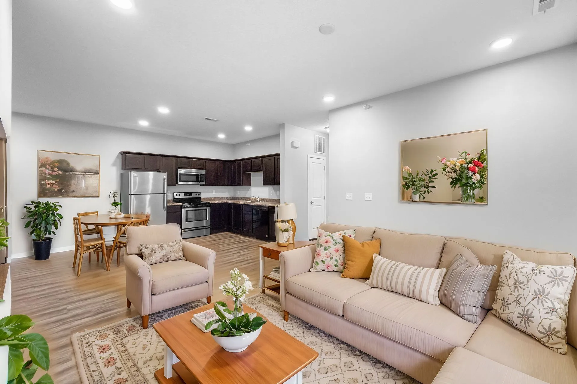 staging - open floor plan