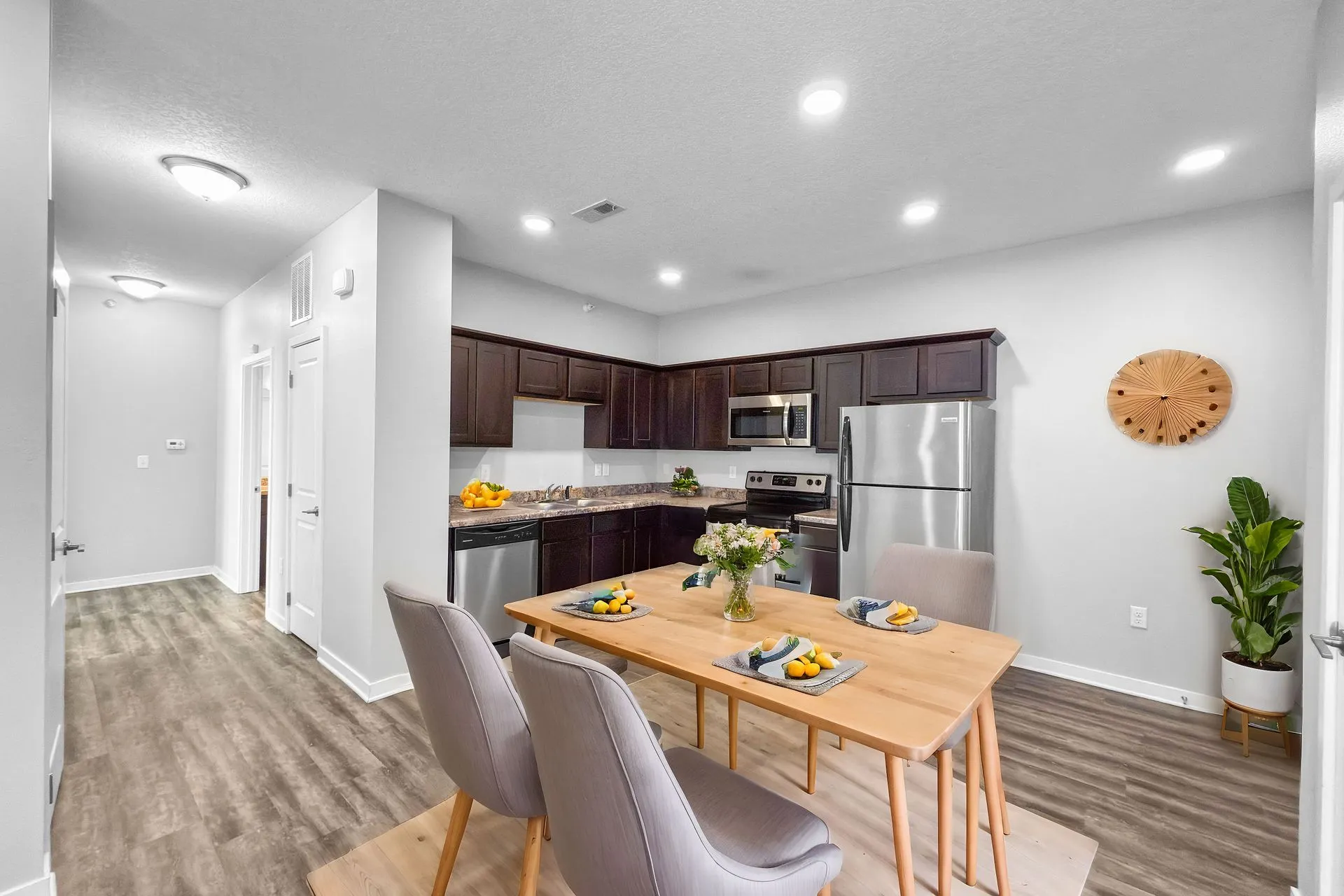 staging - open floor plan