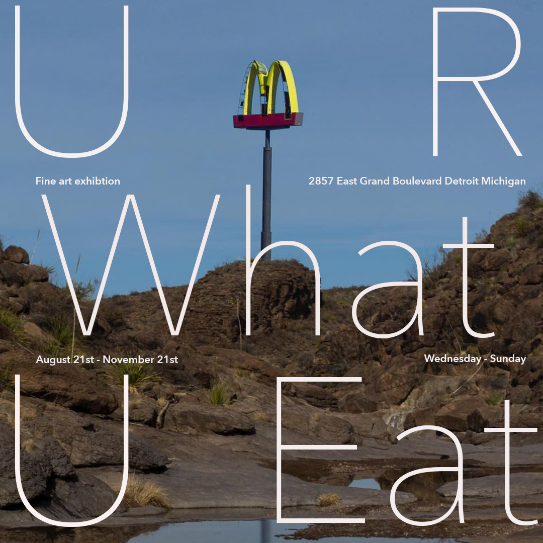Image of interstate height abondaoned McDonalds sign in a dessert setting, captured by Jacob Mitchell