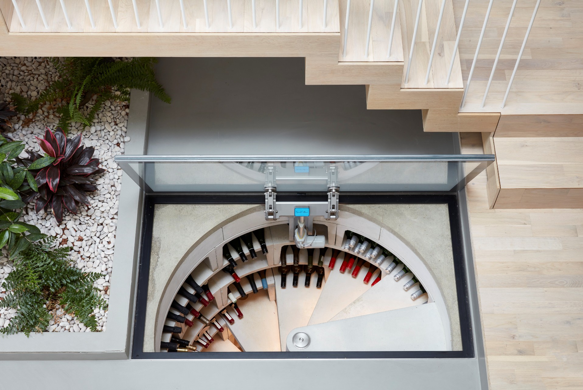 [team] image of teamwork in the studio