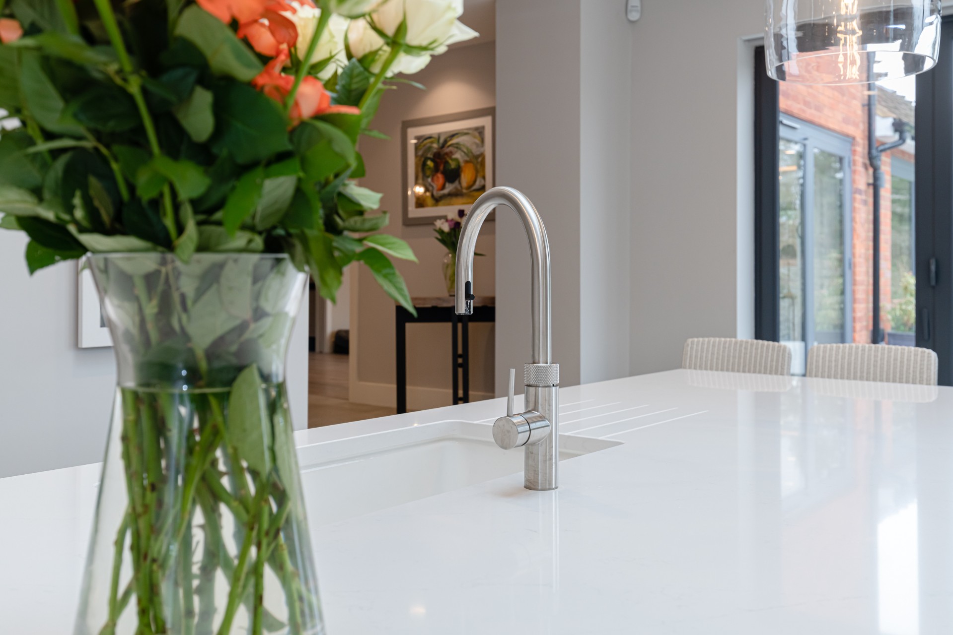 [team] image of teamwork in the studio