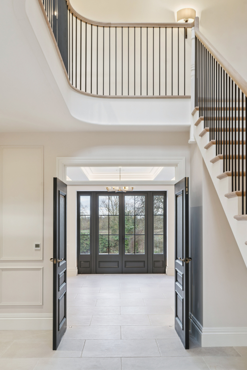 [team] image of teamwork in the studio