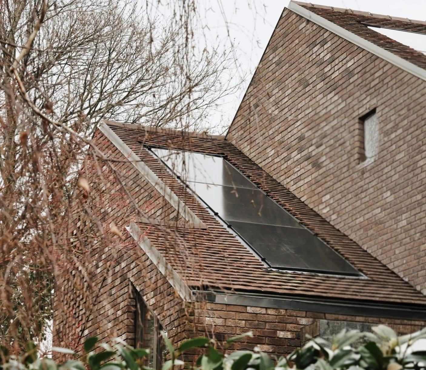 [team] image of teamwork in the studio