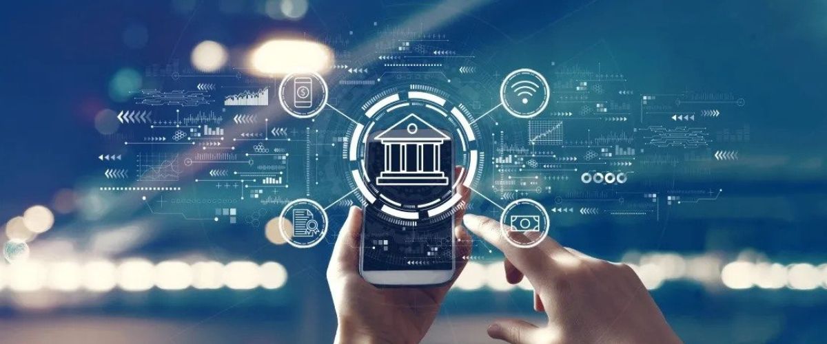FinTech Solutions - Traditional Banking 