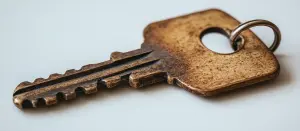 サビた鍵-鍵トラブルと防犯対策は(有)防犯システムにお任せください