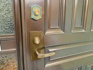 使い易いレバーハンドル錠-カギの110番佐世保(有)防犯システム