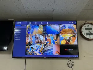 フロントモニター