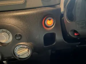 日産キューブプッシュボタン-車の鍵を無くしたら、出張対応OK(有)防犯システムにお任せください