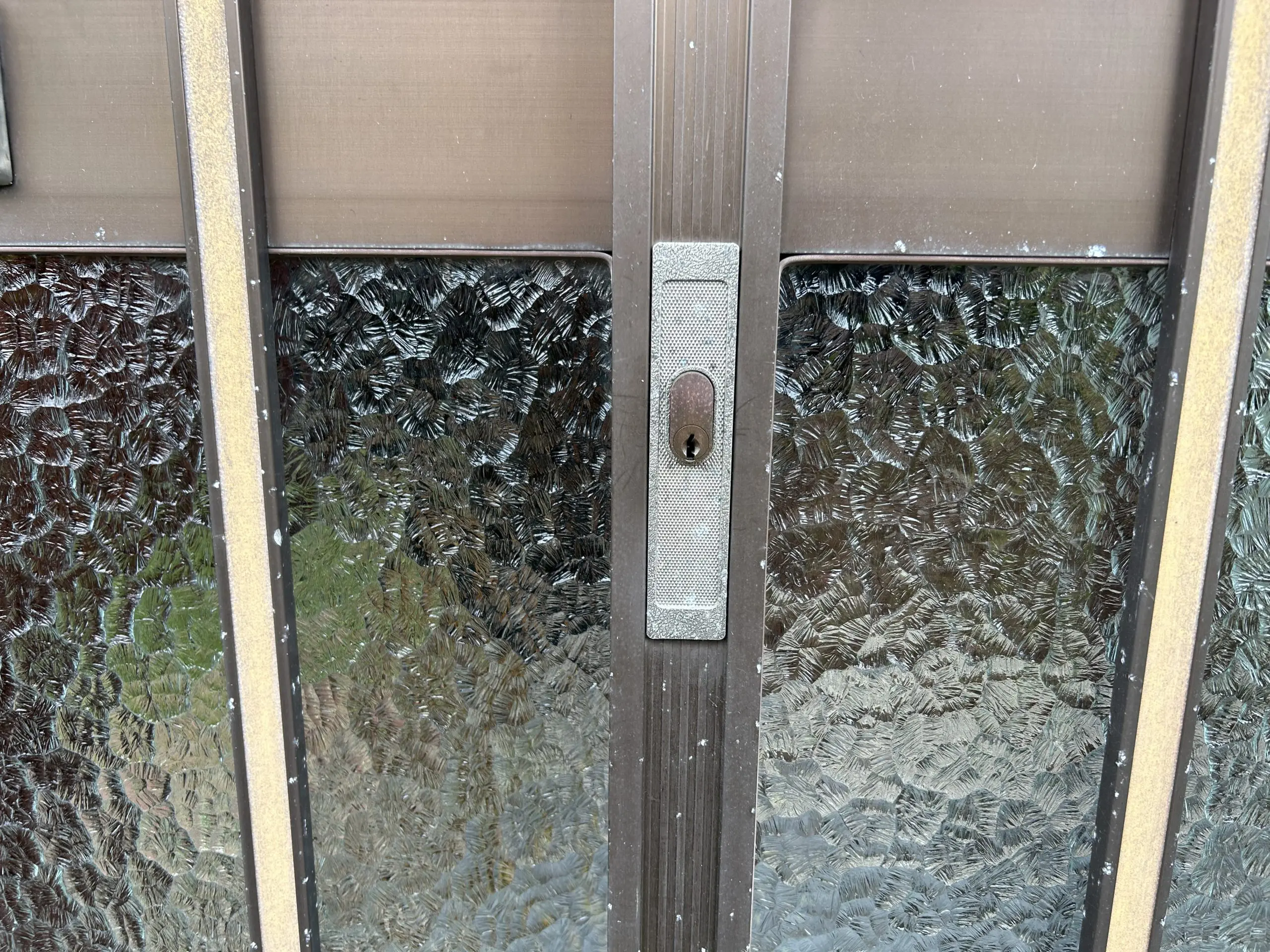 施工前の引き戸鍵（吉井町）