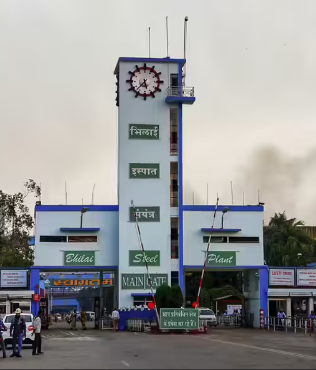 An image of bhilai steel plant from the city bhilai where dawn of dreams is based off.