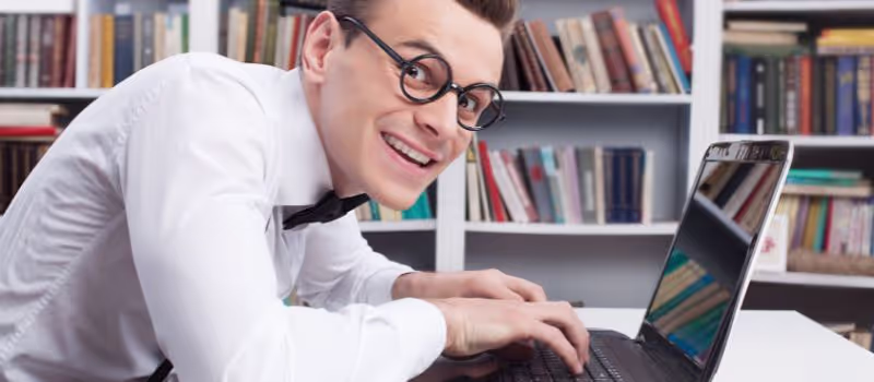 Geek Out Together: 5 Engaging and Entertaining Activities for You and Your Tech-Loving Friend