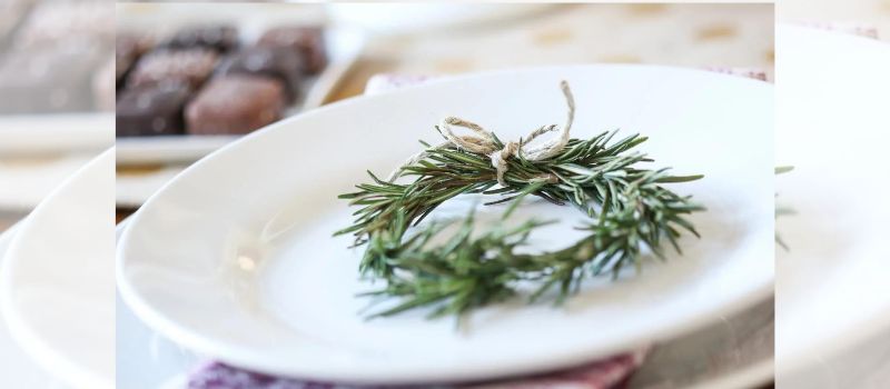 Get Crafty This Thanksgiving: DIY Decorating Ideas for A Festive Feast!