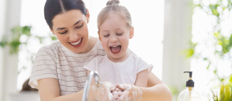 How To Teach Your Kids the Importance of Handwashing (5 Tips)