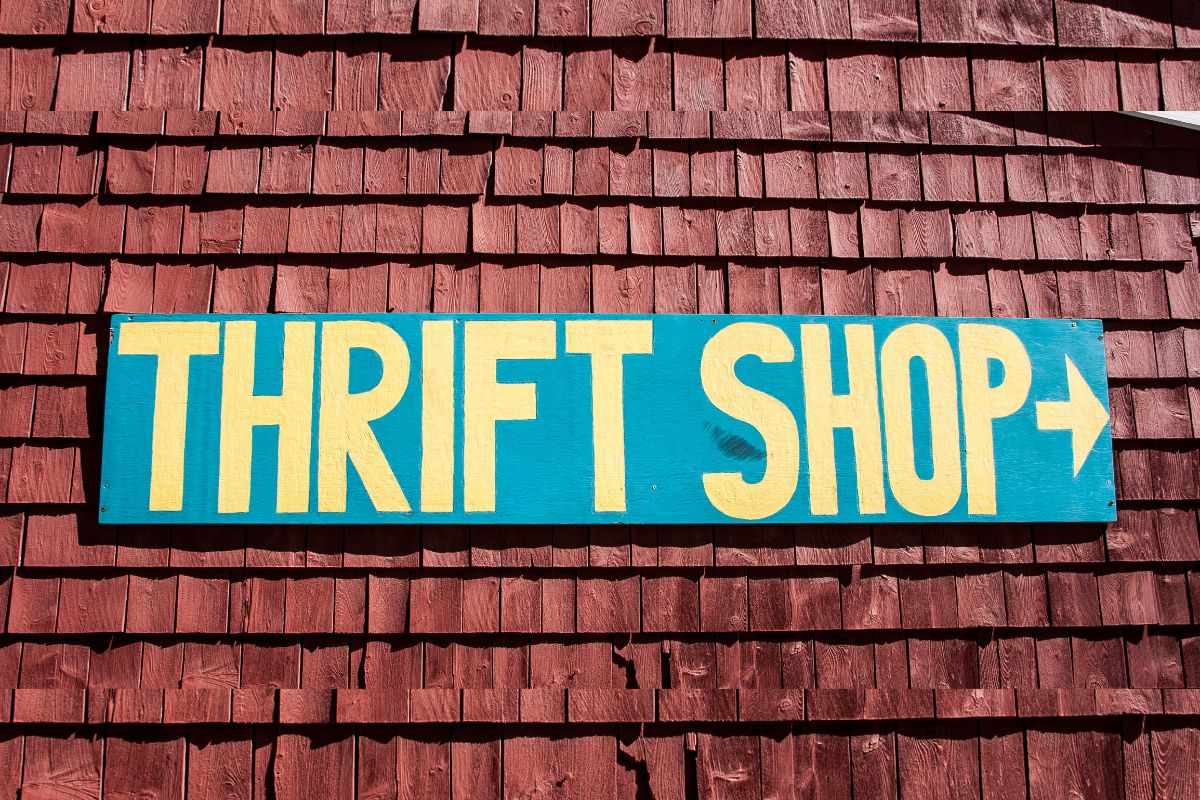 The Art of Thrift Shopping: 15 Tips and Tricks for Finding Hidden Gems