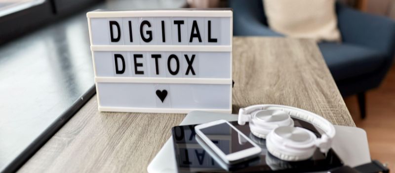 The Benefits of Disconnecting: Why Your Family Needs a Digital Detox This Winter