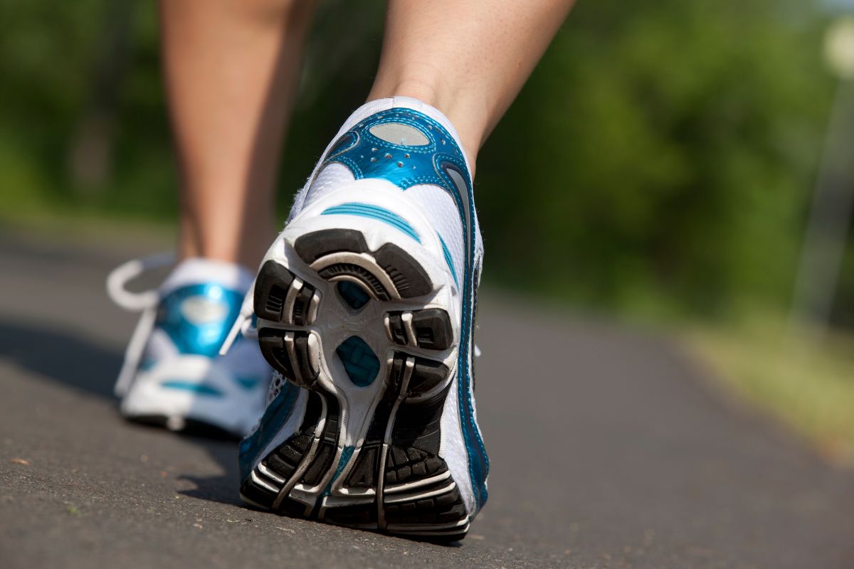 Top 9 Benefits of Walking