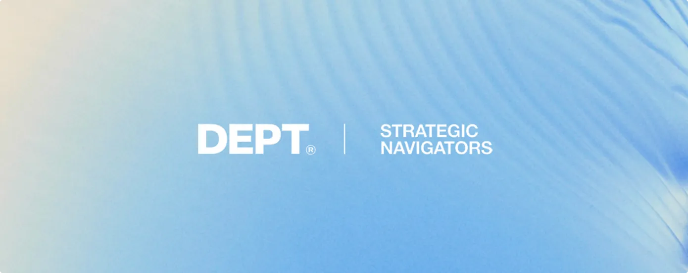 Logo von DEPT neben dem Text Strategic Navigators auf blauem Verlaufshintergrund.