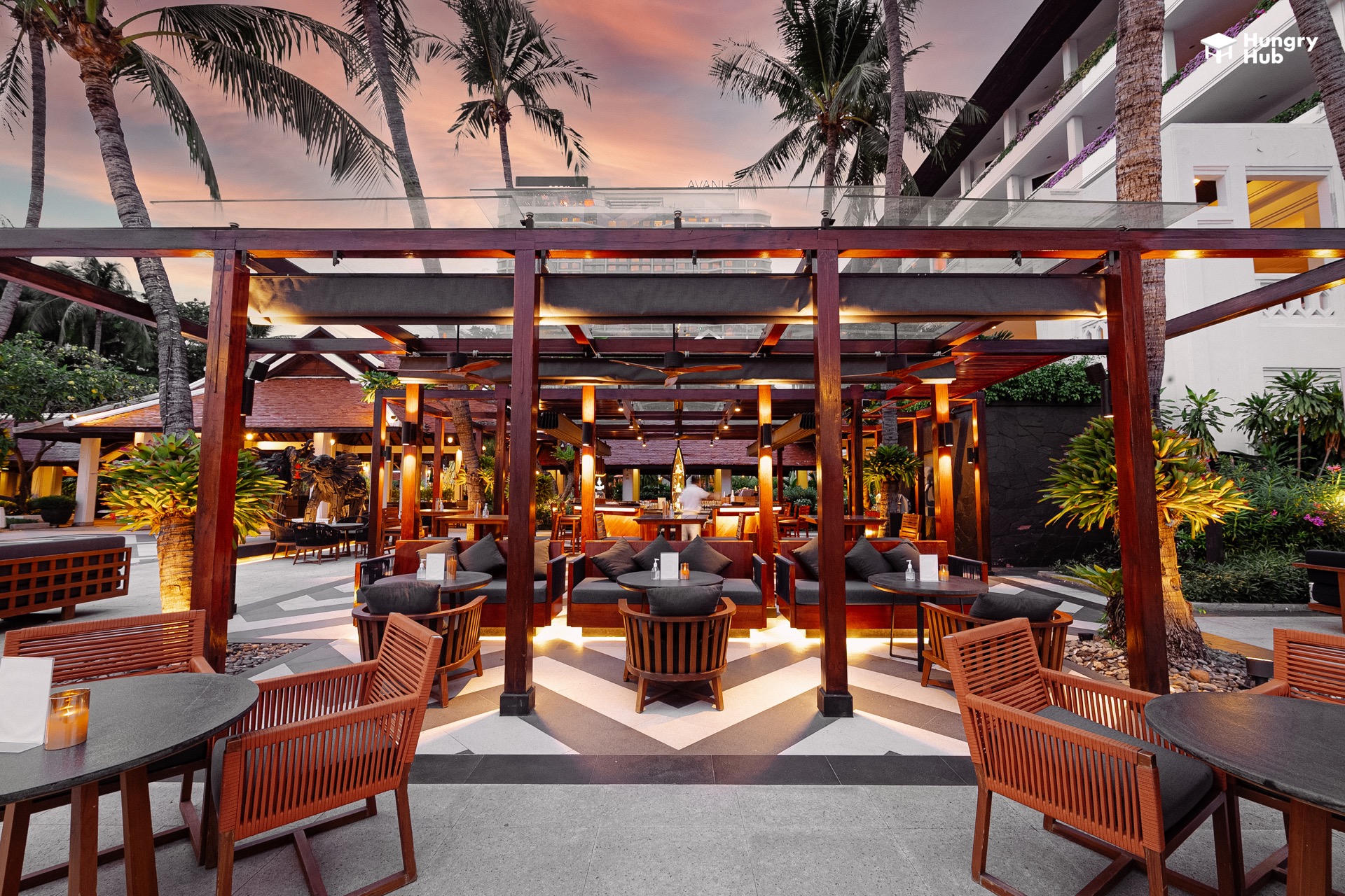 subject/scene: fine dining experience