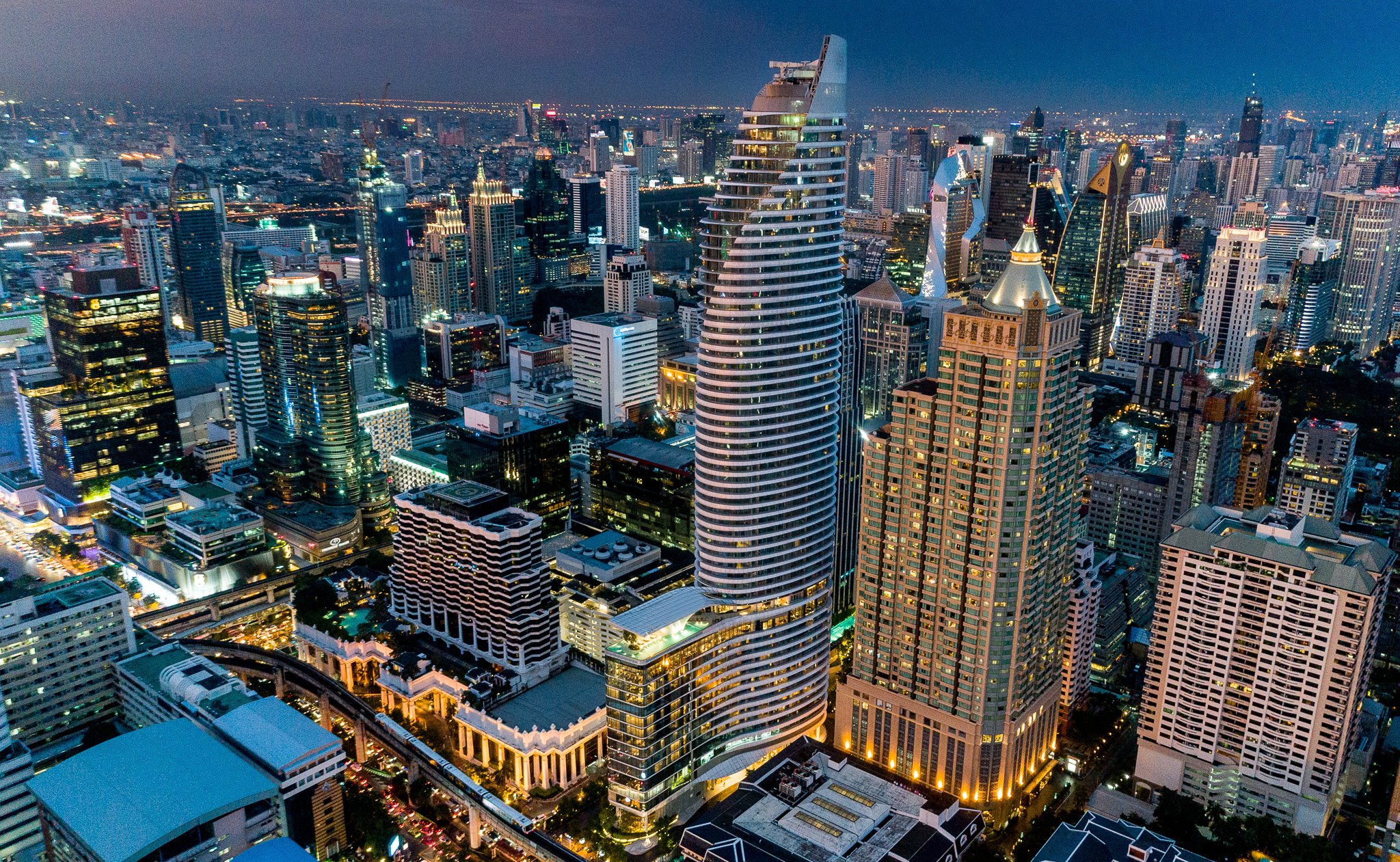 subject/scene: fine dining experience