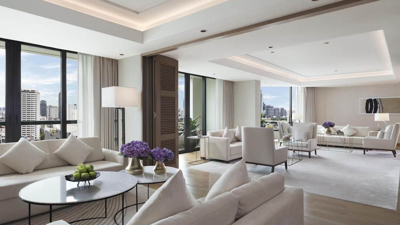 subject/scene: fine dining experience