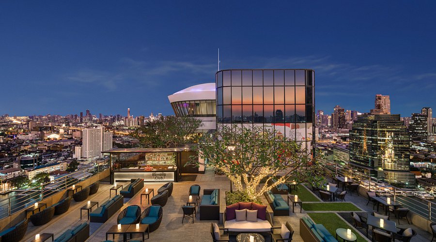 subject/scene: fine dining experience