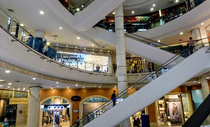 subject/scene: fine dining experience