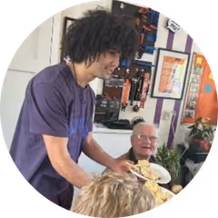 Testimonial bewoner over buurtactiviteiten VoorUit