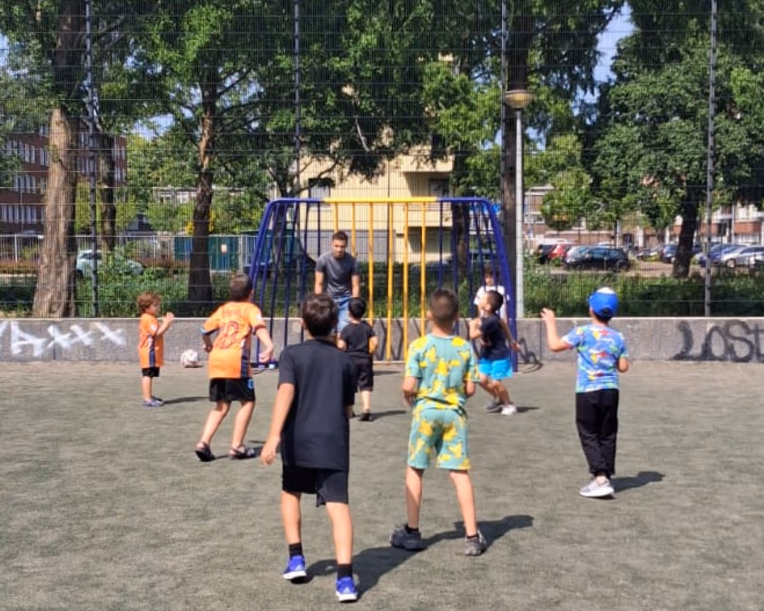 ROC-student doet vrijwilligerswerk via VoorUit