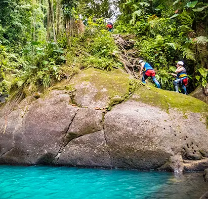 la-creole-beach-hotel-spa-excursion-canyoning-foret-tropicale