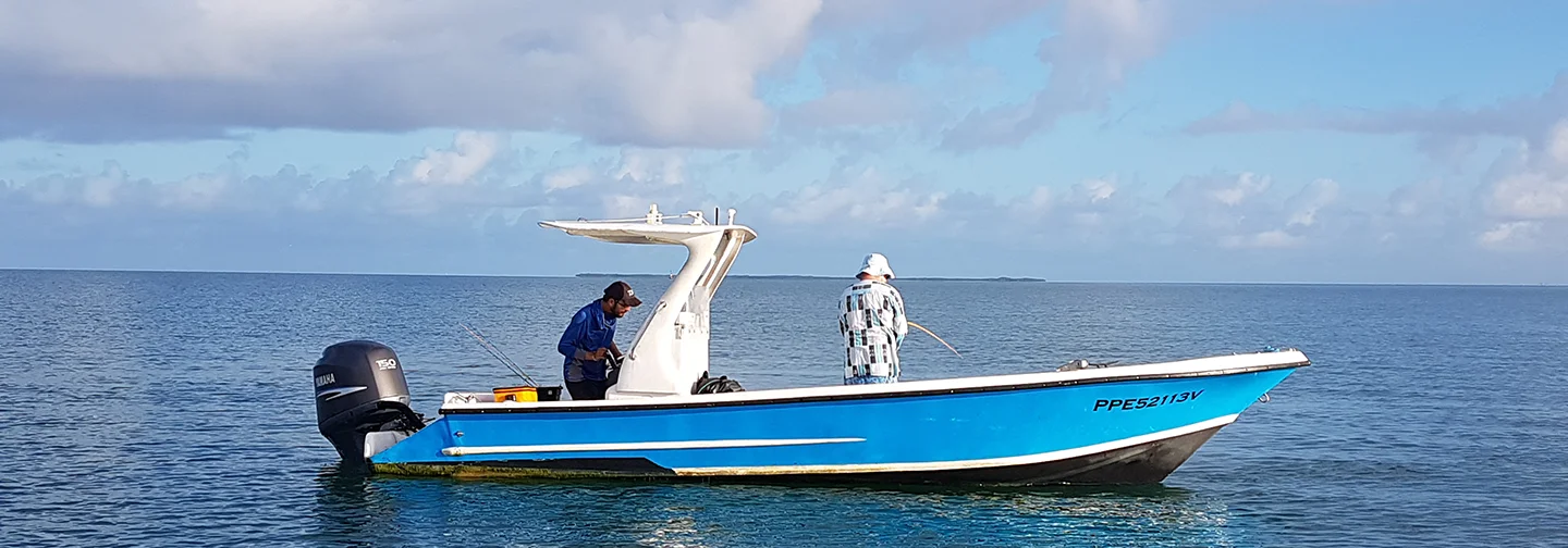 Sortie de pêche en mer dans le lagon du Grand Cul-de-sac Marin, organisée par La Créole Beach Hôtel & Spa.