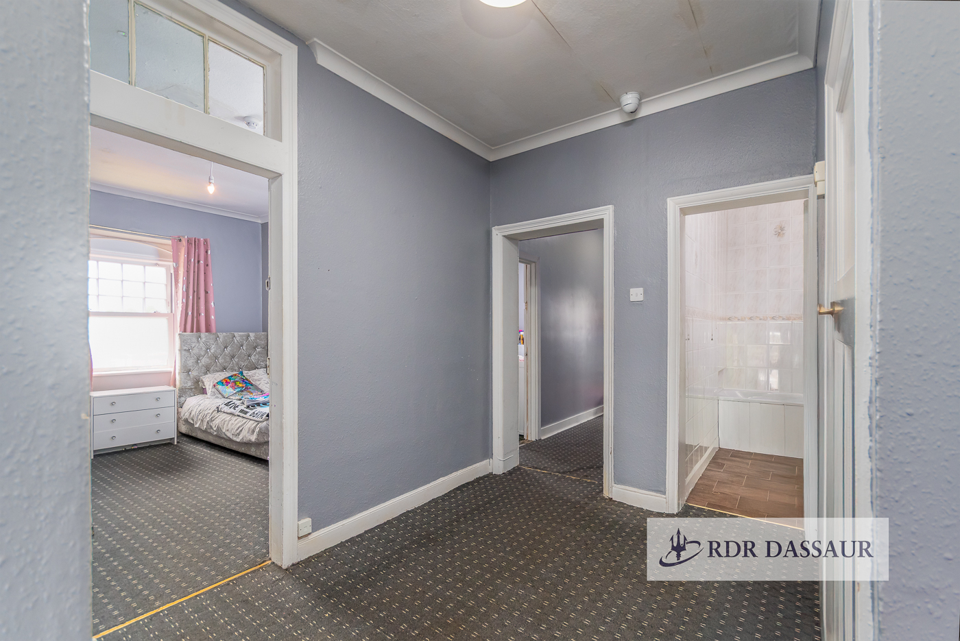 image of shopping aisle in store (for a home goods store)