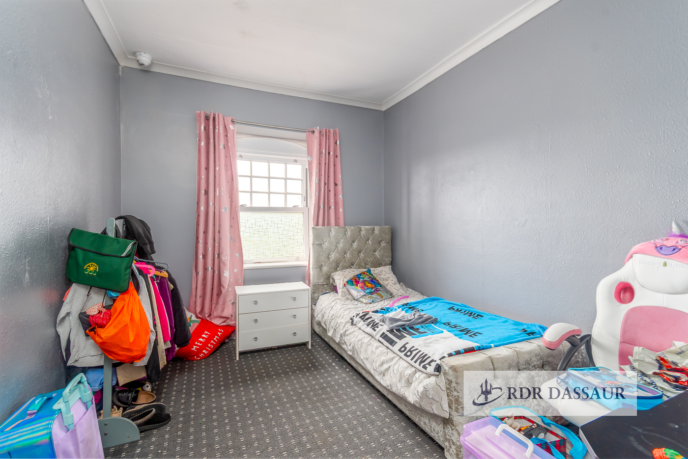 image of a school campus [background image]