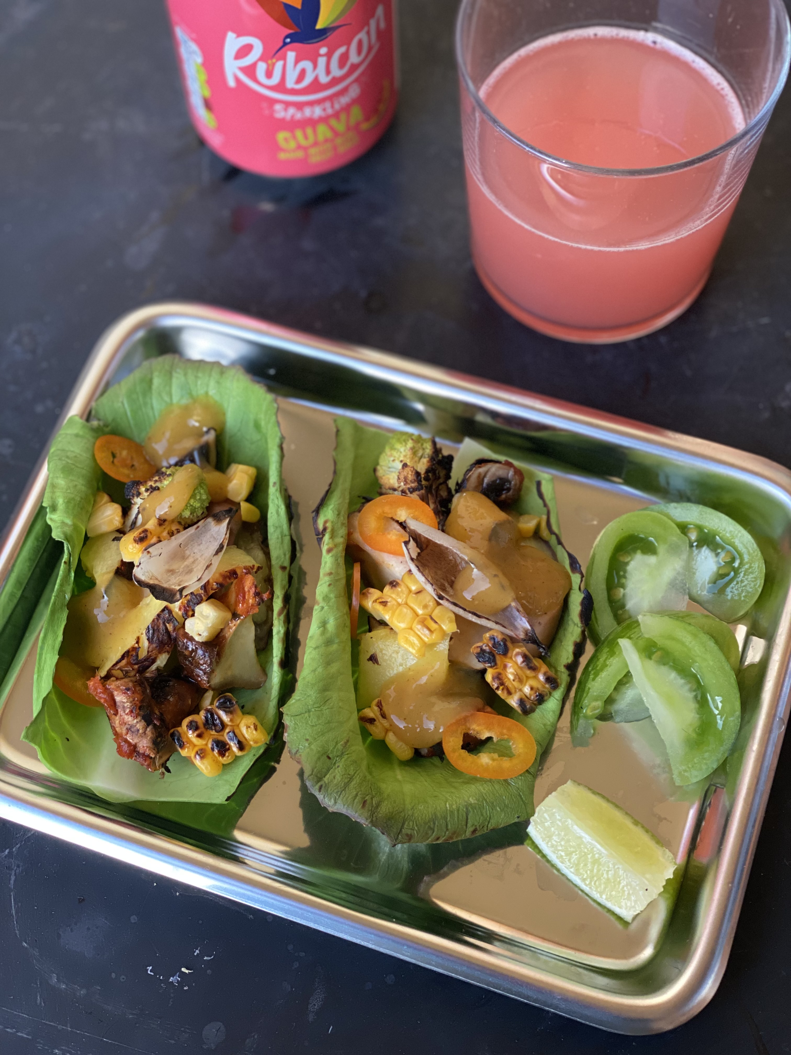 EL TACO TRUCK NIKOLA'S GRILL BONANZA | BBQ-KUORRUTETUILLA HERKKUSIENILLÄ