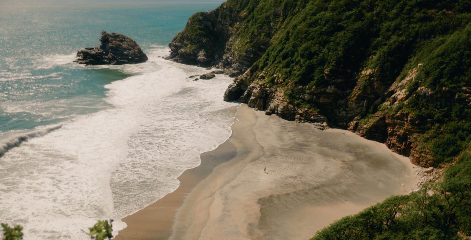 Angel of Independence monument and skyscrapers on Paseo de la Reforma, Mexico City, bird's-eye view.