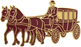 Zweisitzige Kutsche mit zwei Pferden und einem Kutscher, der einen Hut trägt.