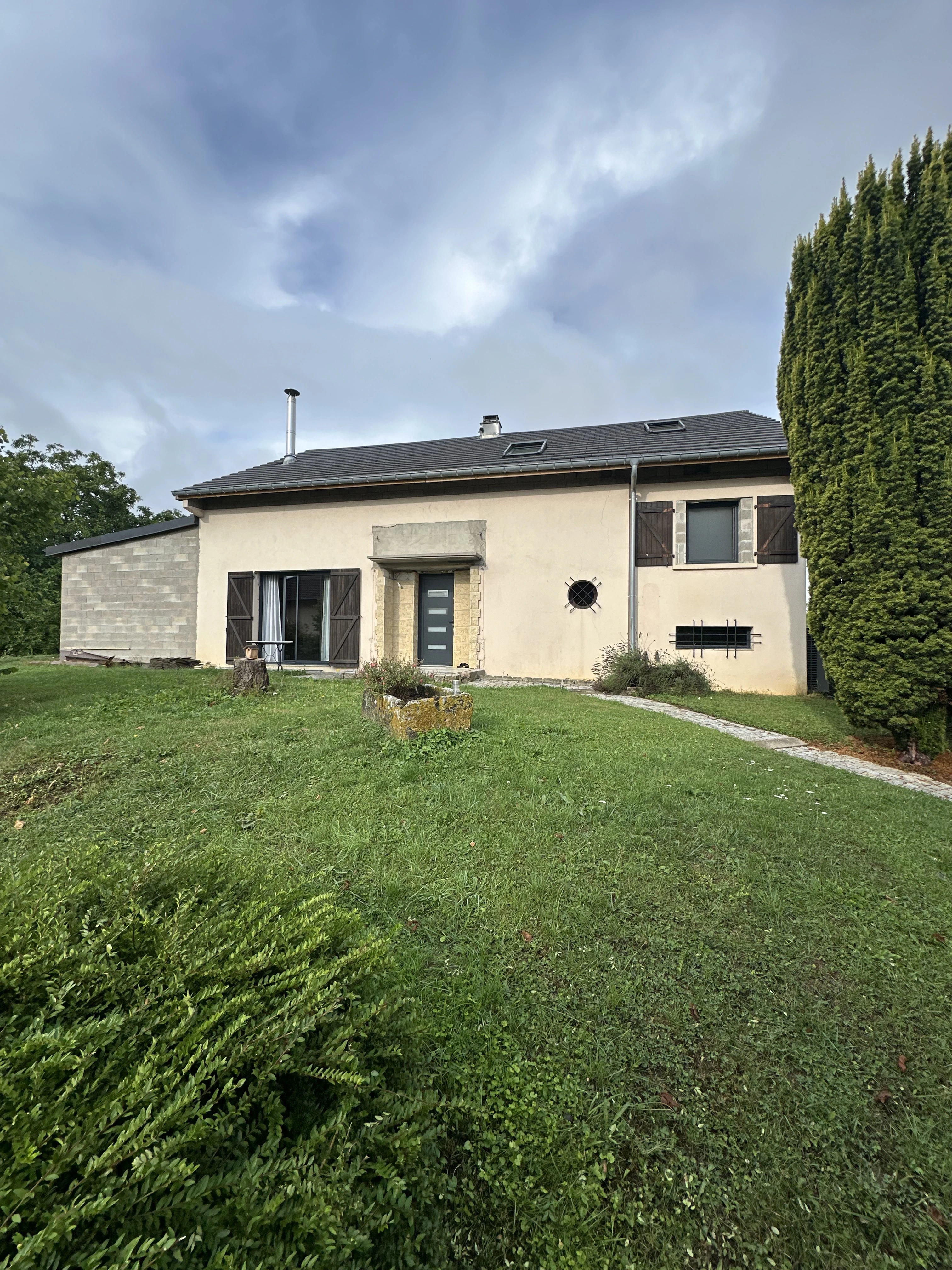 Façade de maison avant travaux d’isolation par l’extérieur