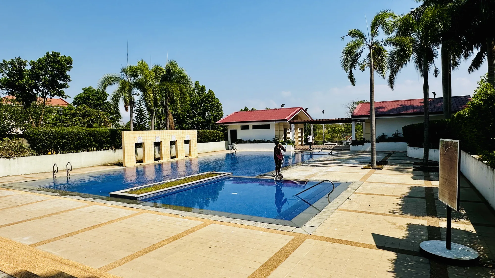 Santa Rosa, Laguna, Singapore