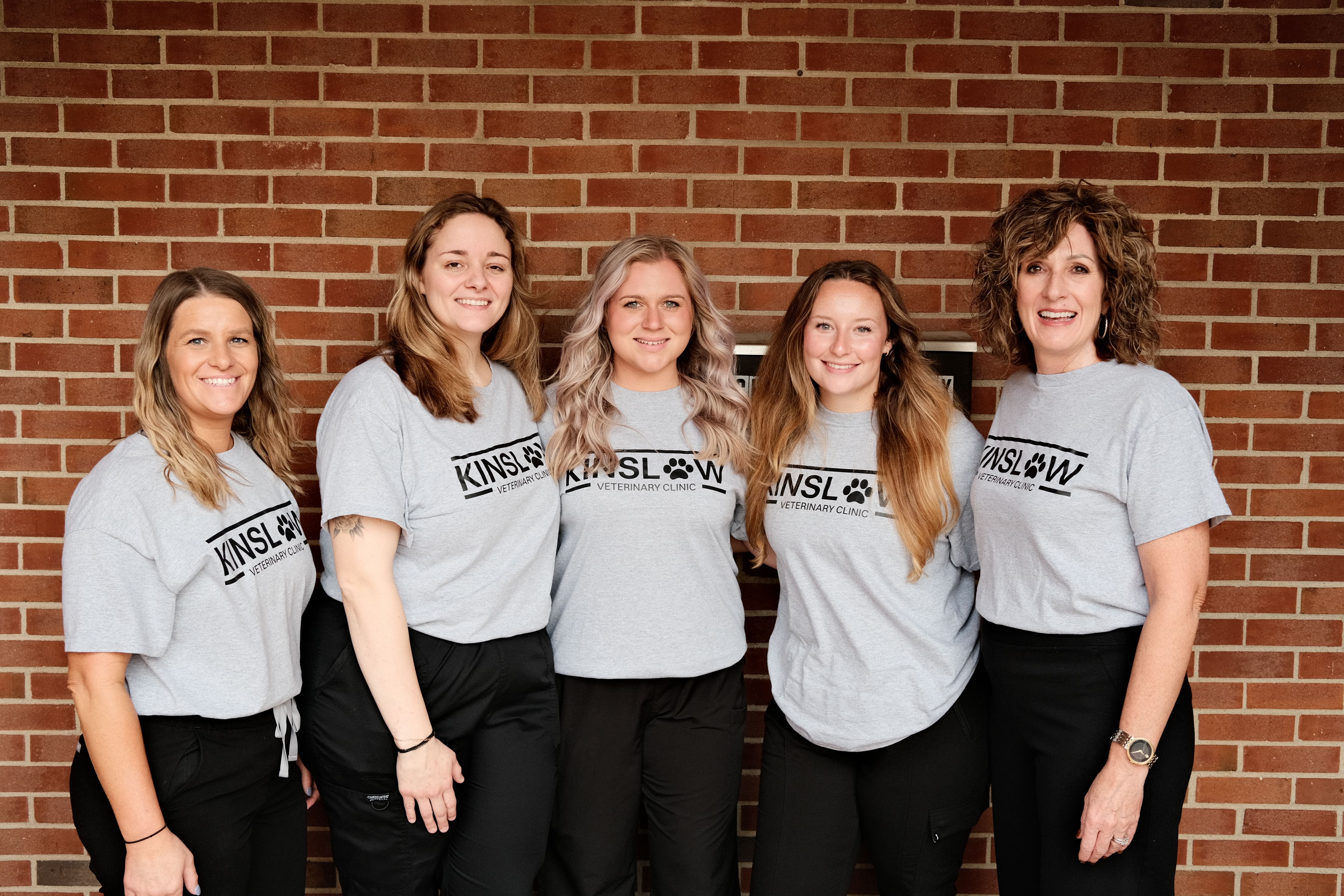 A group photo of Kinslow Vet Clinic Office Staff
