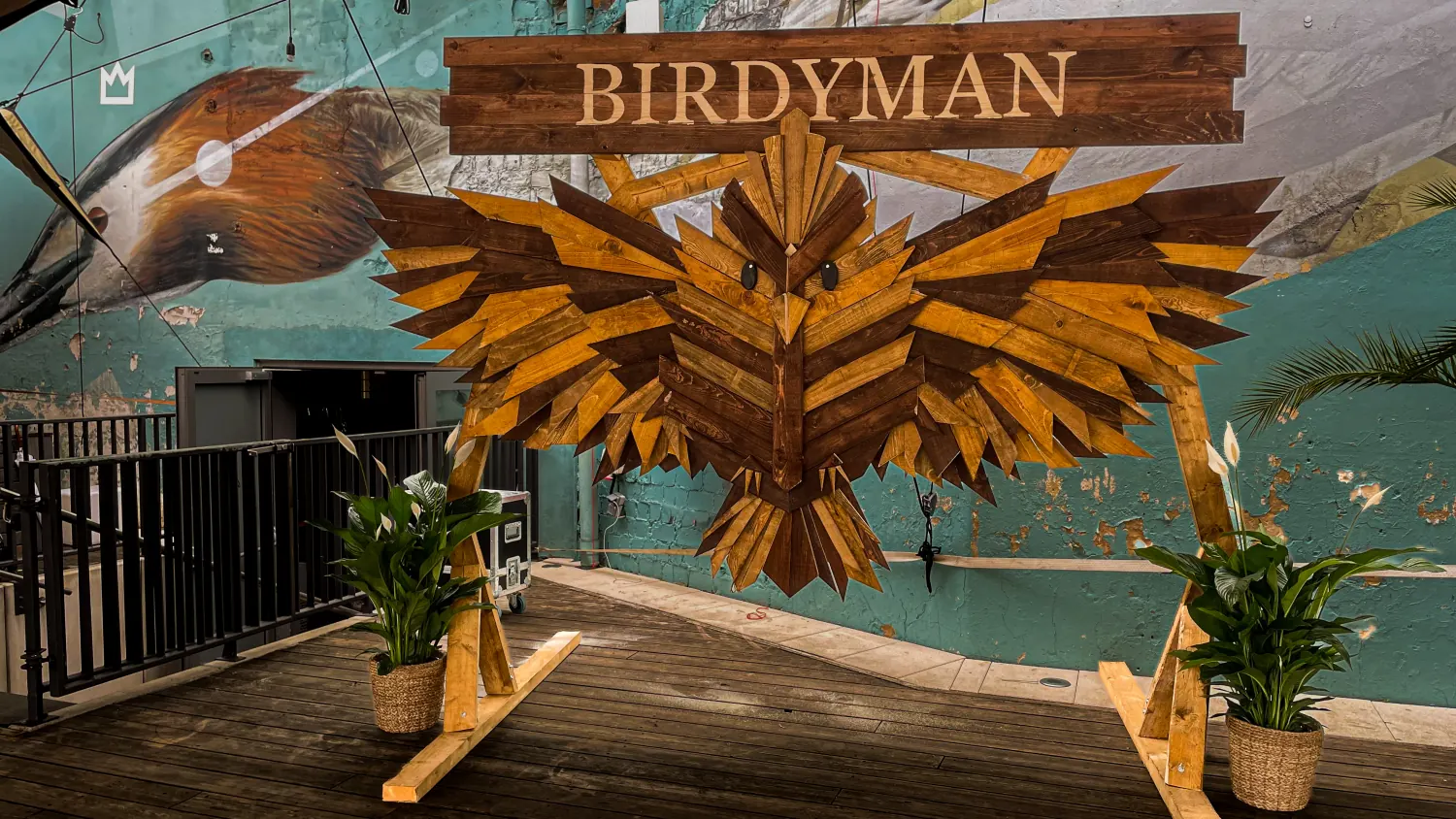 Bird & Bird – Kunstvoll inszeniert.