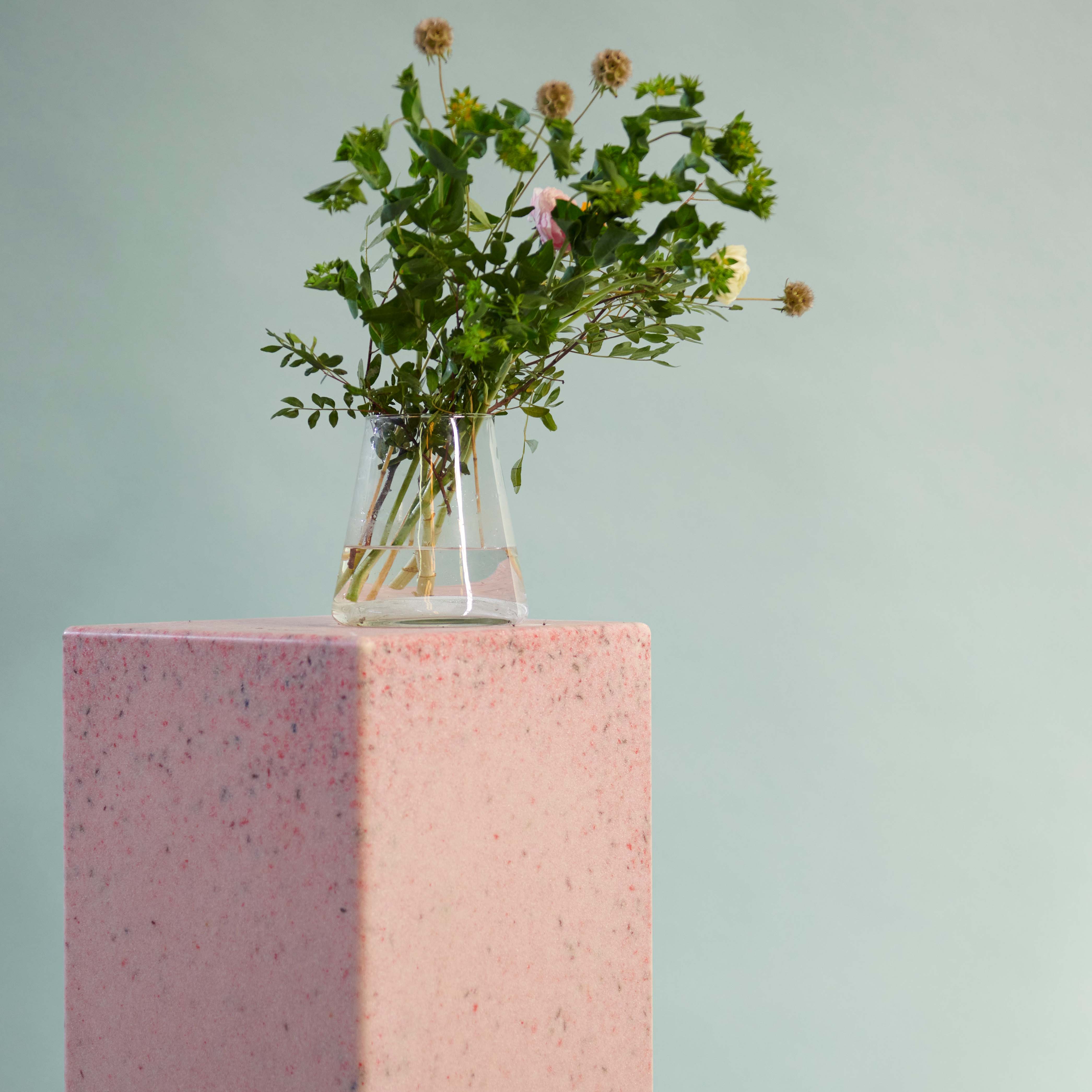 Home Office Desk VELUX: Mobiliario Multifuncional 100% Circular y Reciclado