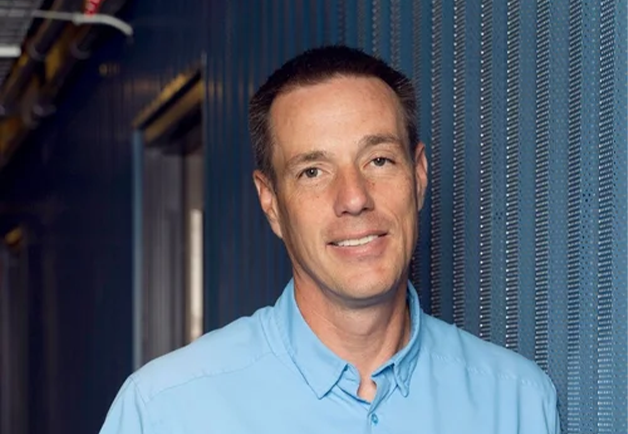 An airport robot coming this year could reduce injuries from luggage handling