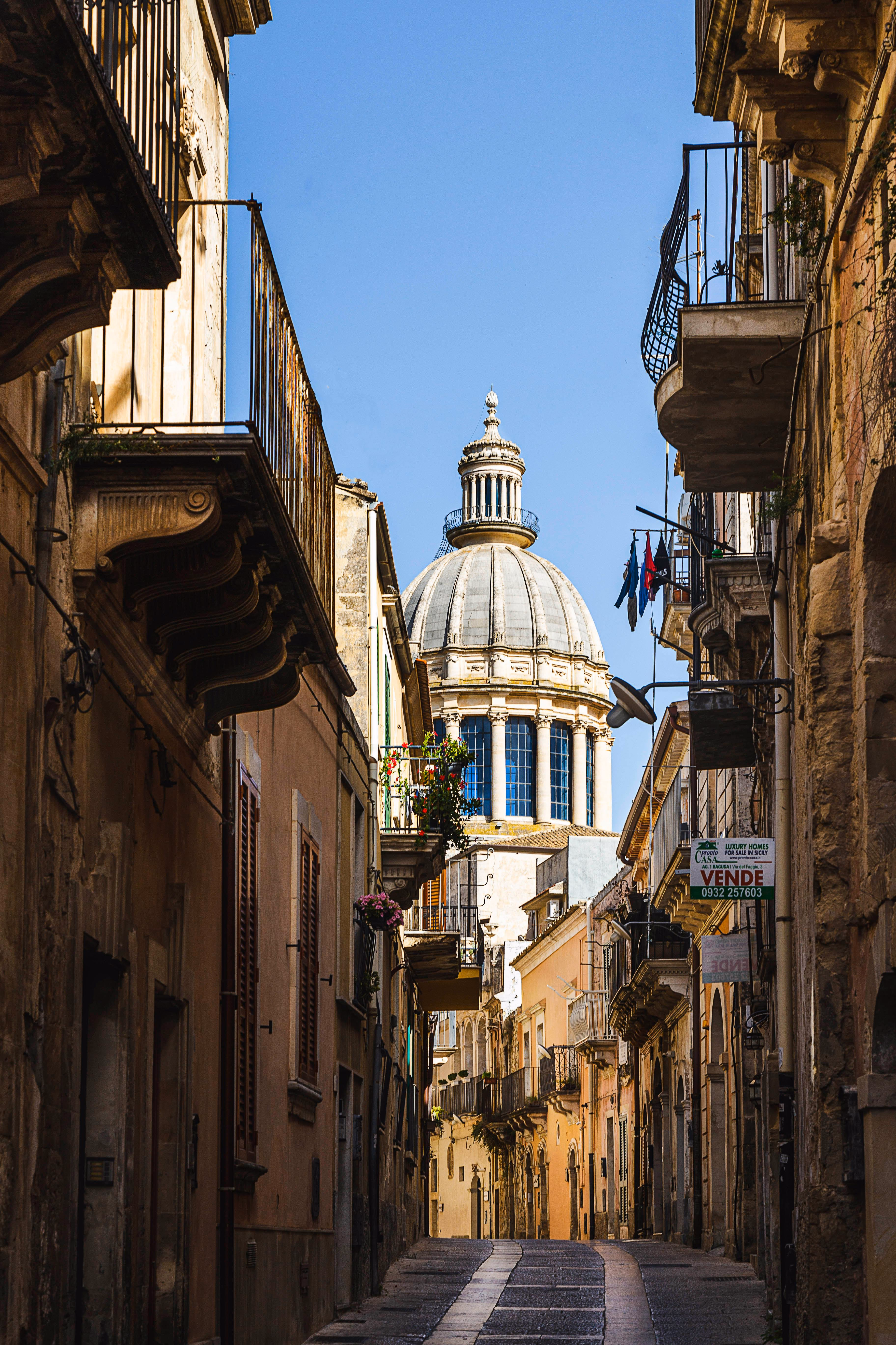 Welcome to Completely Italy, the new home of Long Travel.