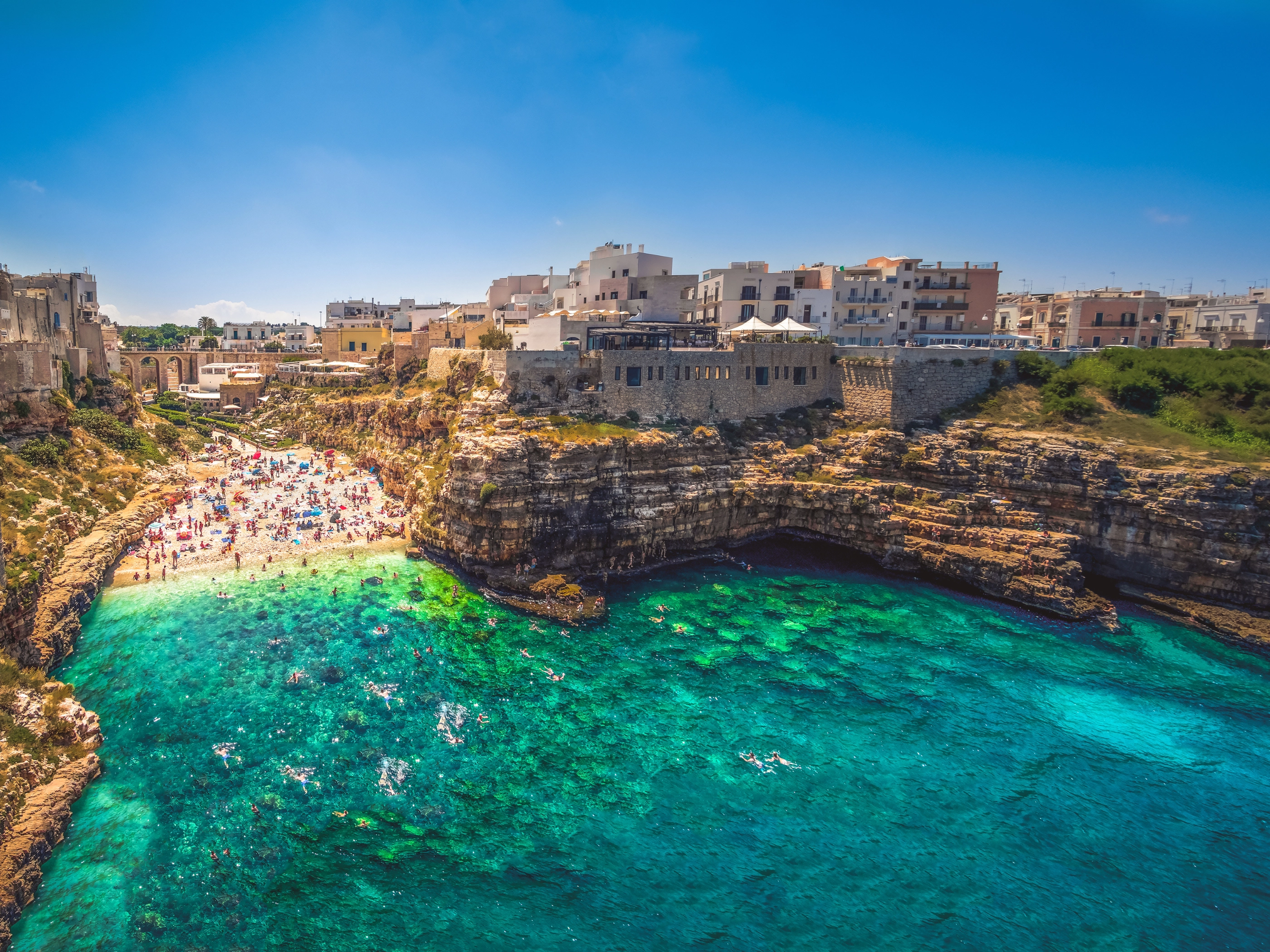 Welcome to Completely Italy, the new home of Long Travel.