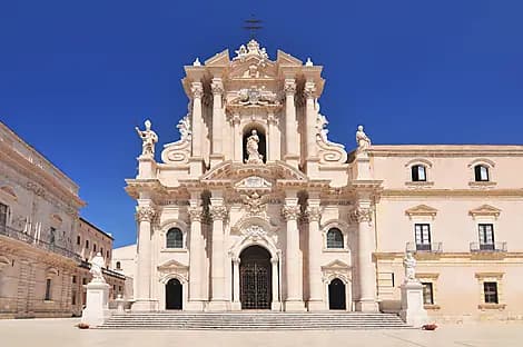 15 Jun 27 - Syracuse, Sicily