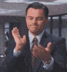 Leonardo DiCaprio clapping